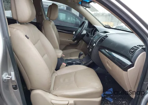 2013 Kia Sorento Ex V6 z USA, uszkodzony, nr VIN 5XYKUDA28DG412591